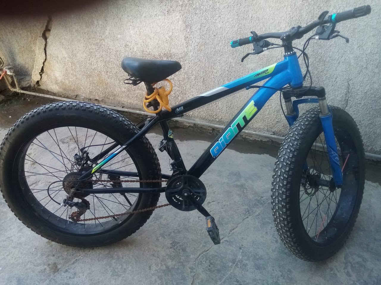 سلام عليكم شترينا هذا الباسكل 300ونريد نبيعة150جديد ونظيف بس محتاجين ونريد نبيعة


**إذا كنت صاحب هذا الإعلان وتريد حذفه لأي سبب، رجاءا أرسل رسالة إلى الدعم الفني**