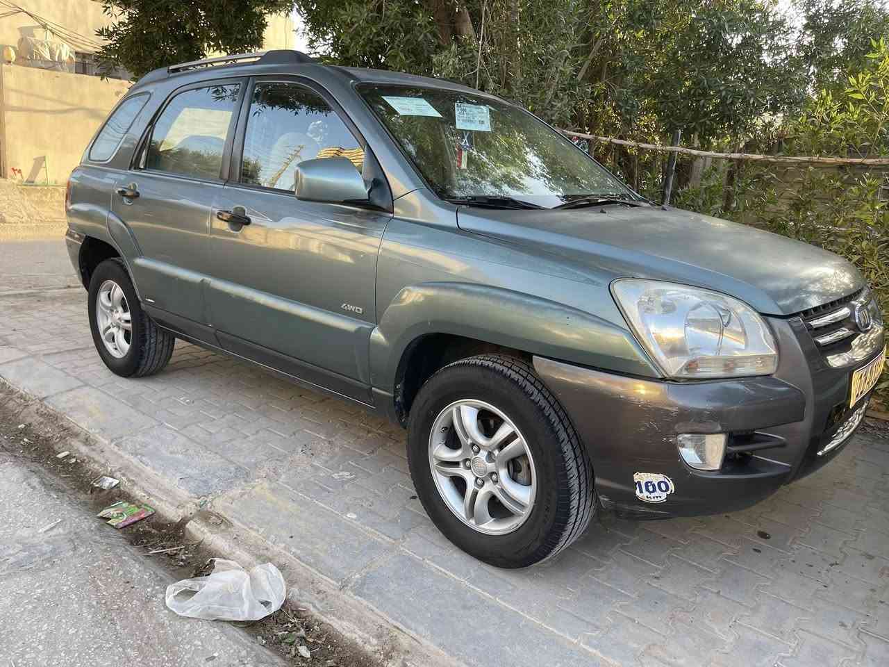 السلام عليكم

كيا اسبورتج 2008 خليجي 

كفاله عامه من الضربه والصبغ 

محرك كير جديد 

حجم المحرك 6V سته 2700  

فول مواصفات 

كشنات جلد 

ABS 

سياره جديد بمعى الكلمه 

تبريد ثلج❄️ حداديه جديده 

تخم تاير جديد 

سياره جاهزه مابيه اي نقص 

السعر 97 وبيه مجال قليل 

مكاني النجف الاستفسار اكثر الاتصال على الرقم ***********
