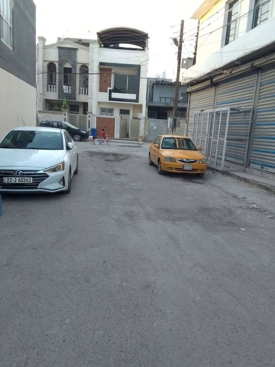 للبيع مستعجل زراعي بين الصحة وشارع ستين 
3غرف نوم وصحيات خارجية وداخلية بصف الركن واجهته على الشمس خدمات كاملة من جميع النواحي السعر 132وبيه مجال بسيط للاستفسار واتساب ***********
