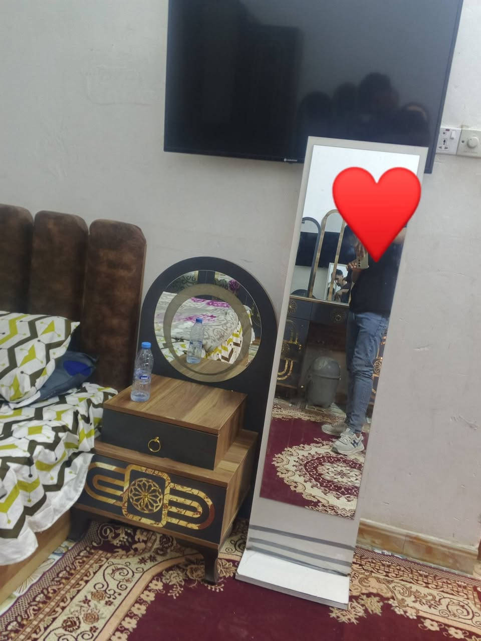 سلام عليكم شباب غرفه تركي نضافه80بلميه تحتوي على سبع قطع 
كنتور 6خانات 
جربايه 
مجرات عدد 4
شوزلان 
ميز تواليت 
مجرات جربايه 
دوشك جربايه
السعر بلخاص


**إذا كنت صاحب هذا الإعلان وتريد حذفه لأي سبب، رجاءا أرسل رسالة إلى الدعم الفني**