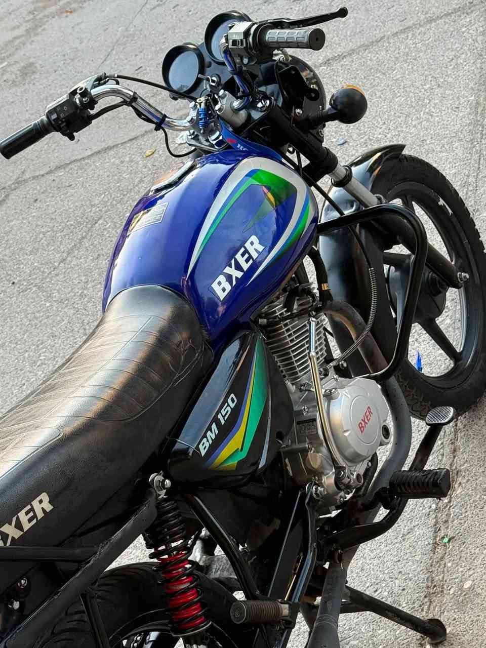 بسم الله الرحمن الرحيم 

Bxer 150cc

2024

بۆکسەری ١٥٠ مۆدیلی ٢٠٢٤ تا بڵێی پاکە زۆر مەزبوتە و ئیستۆپ و دەبڵ  بێعەیبە ماتۆڕێکی تا بڵێی دوندو تۆڵە لێخوڕینی تا بڵێی خۆشە و هیچ هیلاکت ناکا  وەک دایوانە و حەجمی وەک دایوانە  پاک ماوەتەوە و ئەزیت نەدراوە سعری ٦٣٠ هەزار و مەجالێکی کەم  

***********

دەستخۆش ئەدمینی بەڕێز
