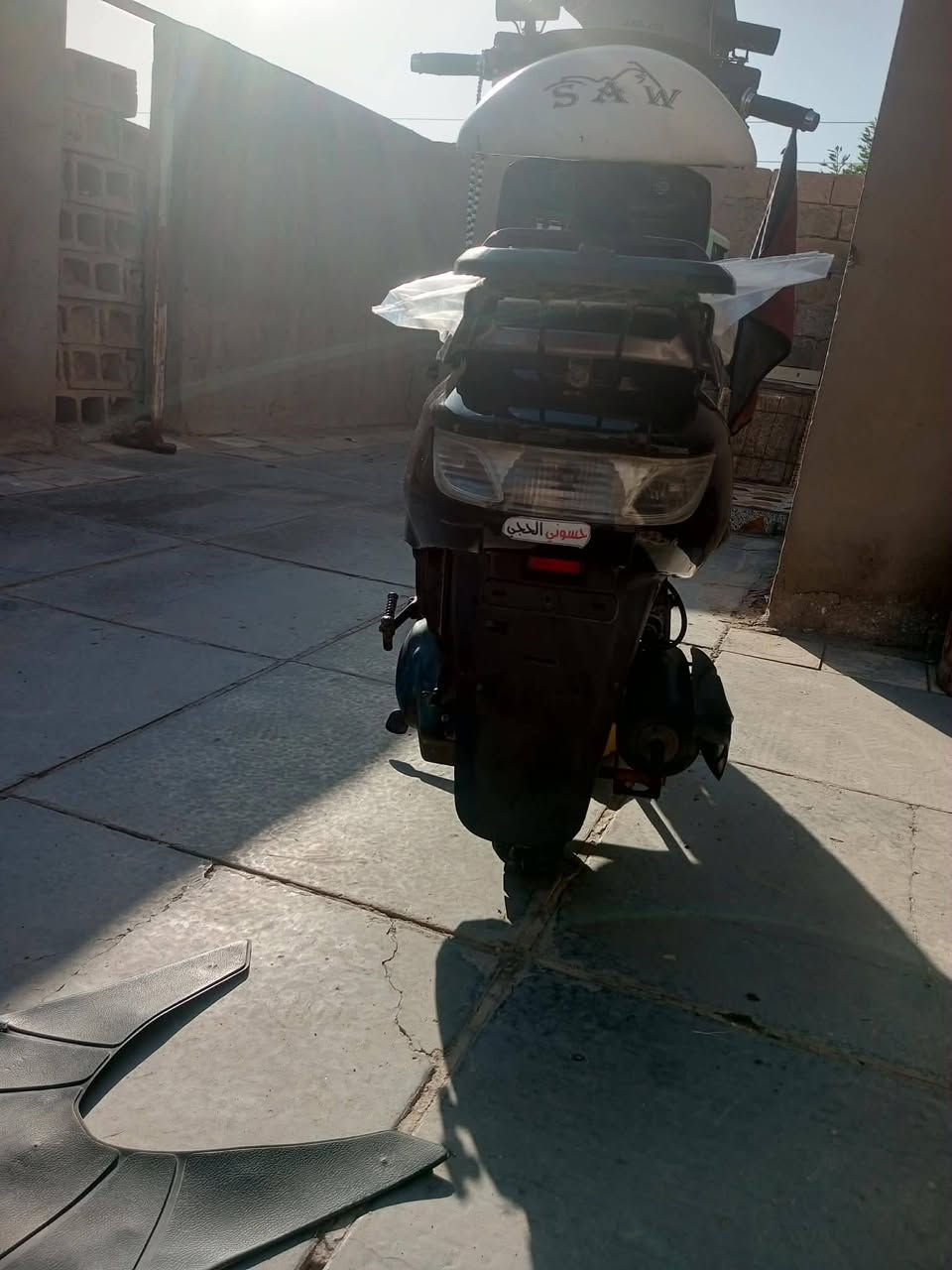 سلام عليكم شباب درجه فراشه نضيفه مفتوحه مره وحده درجه مال جناي كله جديد ونضافه ٩٥٪  حلوه ورزنه سلف هندر كهربائيته كل شغال درجه ما ذب عليه ربع سعر ٤٠٠ وبيه مجال مكاني دوانيه قضاء السدير على سياحي بكلف بل نشر *********** هاذا رقم رعيه
