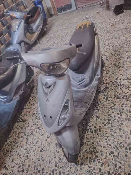 سلام عليكم دراجه دراجه ماكس منغولي سرعتها ١٢٠ البيع برغي واحد ما مفتوح بيها بلاد   قفل جنطه كهربايات شغاله سلف هندر عداد بنزين عداد سرعه قفل  ستيرن كله شغال   كله شغال  مكاني بغداد  حي أور  ***********  متواجد واتساب فقط
