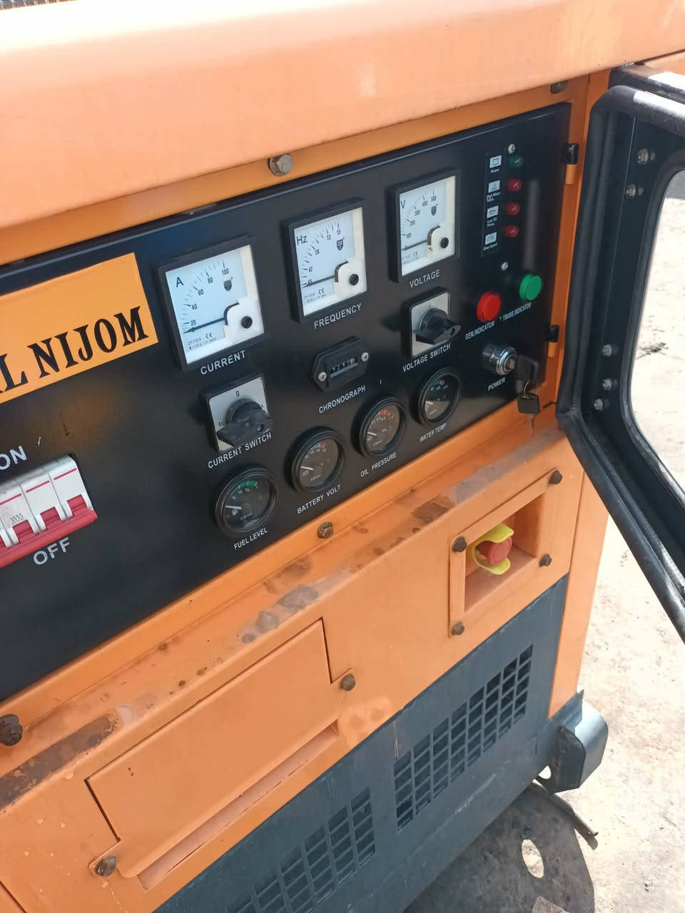 مولد بيركنز صيني 4 سلندر اخو الزيرو ساعات العمل 700 ساعة فقط وضع الشركــة توليد 30KVA شرط الشغل وشرط الفحـص العنوان اربيل للأستفسار *********** يوجد توصيل لكافة المحافظات وبضمان 🚚
