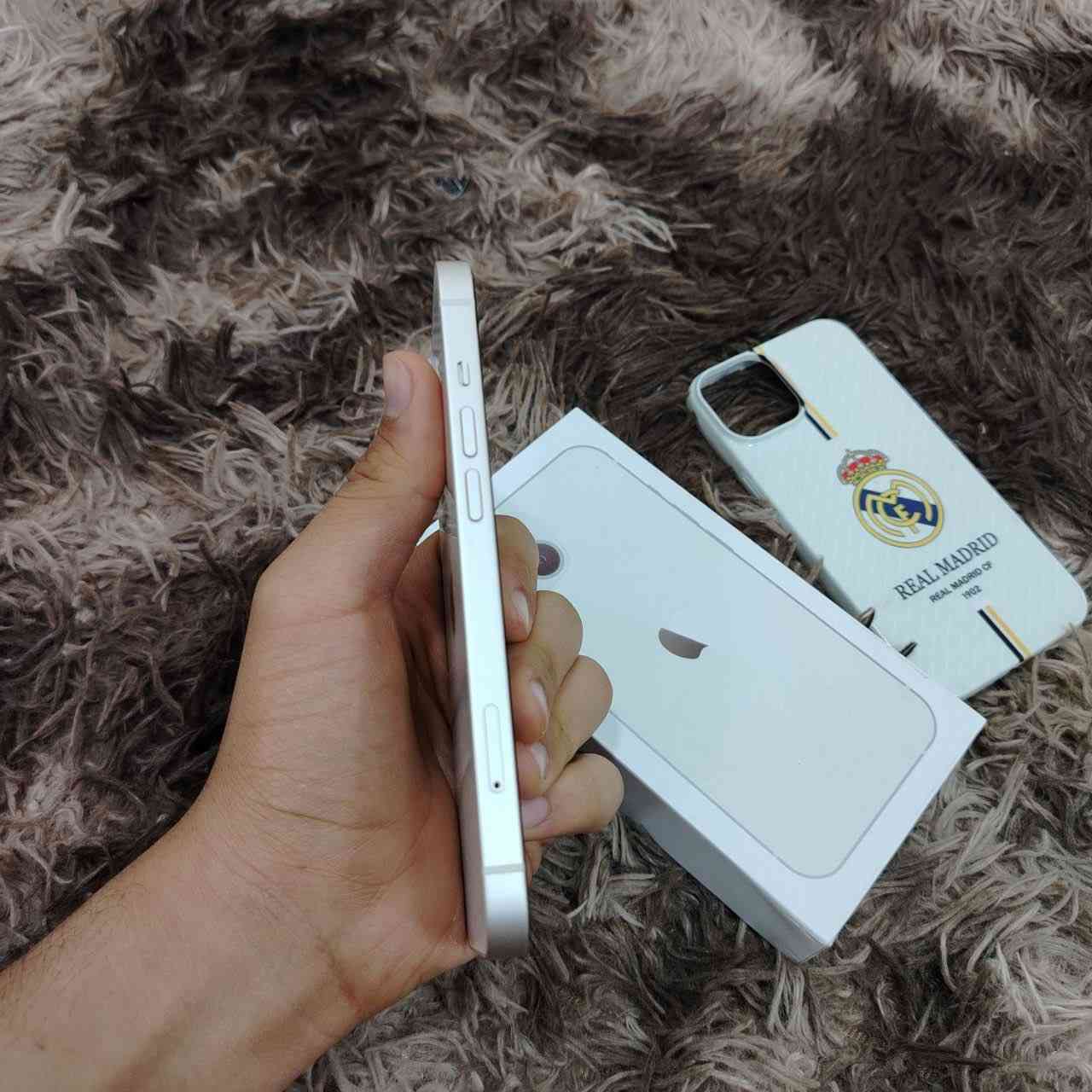 السلام عليكم للبيع فقط ايفون 13 عادي عربي ملحقات كامله الكيبل ممفتوح بطاريه 96 والنظافه أمامكم السعر 465 وبي مجال بسيط للأستفسار اكثر خاص او للإتصال ***********
