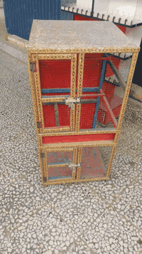 قفص للبيع مكاني نجف الحولي شارع 30ابو السوك خلف الملعب كرة القدم 
***********
