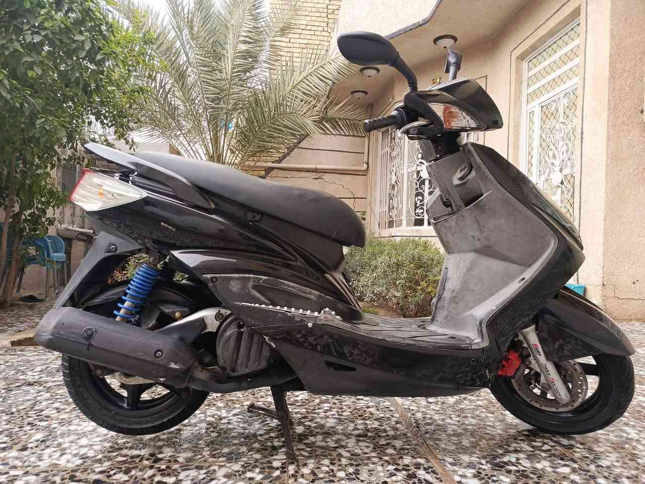 دراجة سكنس فحل محرك ناعم كهربائيات كلها كاملة كفراتها ختم واحد ديشبول شغال دراجة نكرة سلف وهندر  كل نقص ما بيها شلعة ومعدل تخبل قفل جنطة استيرن  سعرها 575 بيها مجال بسيط مكاني الشعلة ***********
