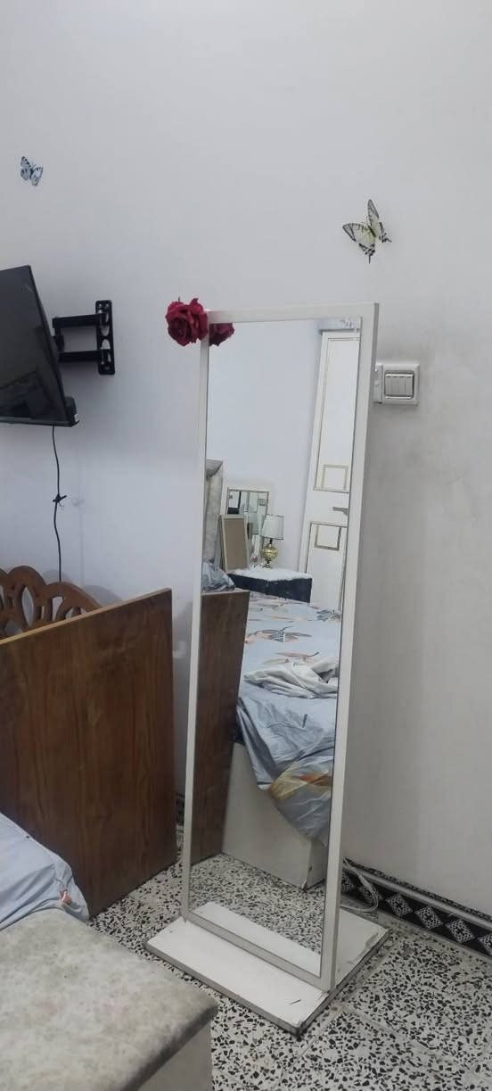غرفه نضيفه للبيع  ١٠قطع السعر خاص*********** مكان الموصل

