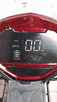 سلام عليكم عندي دراجه شحن سكنس موديل 2025 ملف 3800w ماشيه 35كيومتر بس عقل عطل بسبب من اجيت من شغل ما خليتها ترتاح كبل شحنتها لذلك خرب ال عقل بس هيه دراجه جديده من كل نواحي من الكهربائيات جديدة من كل شي جديده هذا رقم الهاتف واتساب *********** سعر 700الف سكن بغداد الدورة حي الصحة
