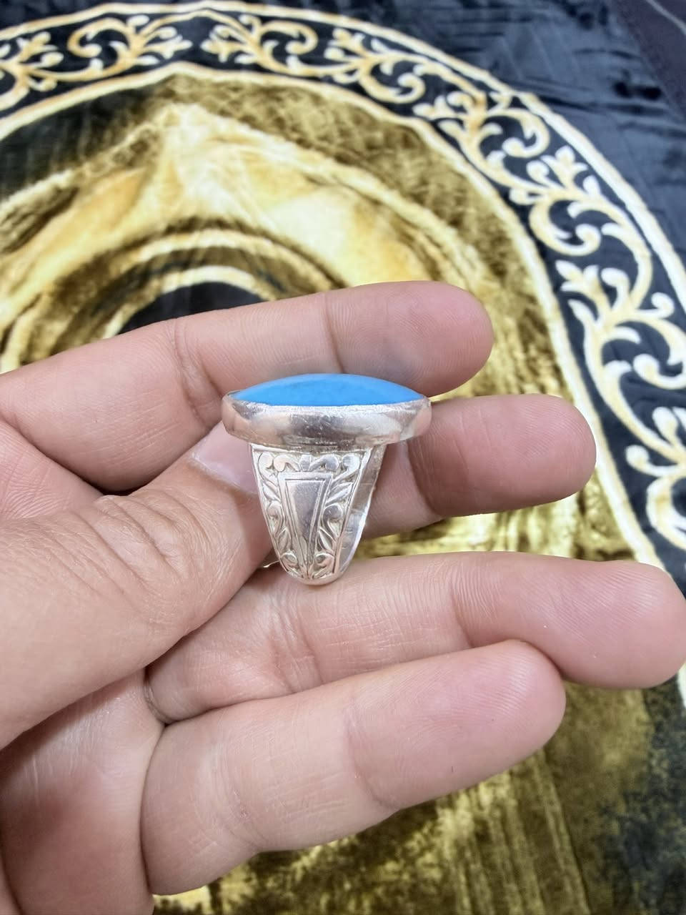 السلام عليكم. كرمانيه صافيه صياغه يدويه قياسهه ٢٣ /سعرهه١٠٠سليماني هندي قديم طبقات قياسه ٢٢سعره ٧٥/ الكماليه ***********
