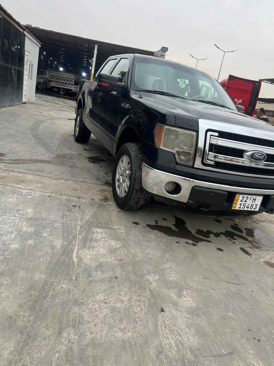 فورد 2014 حادث بجم رقم انكليزي جديا السعر ١٦٠ وبيه مجال المكان بغداد ***********
