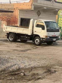 كنتر نيسان • موديل ٢٠٠١ • محرك ٤٠٠٠