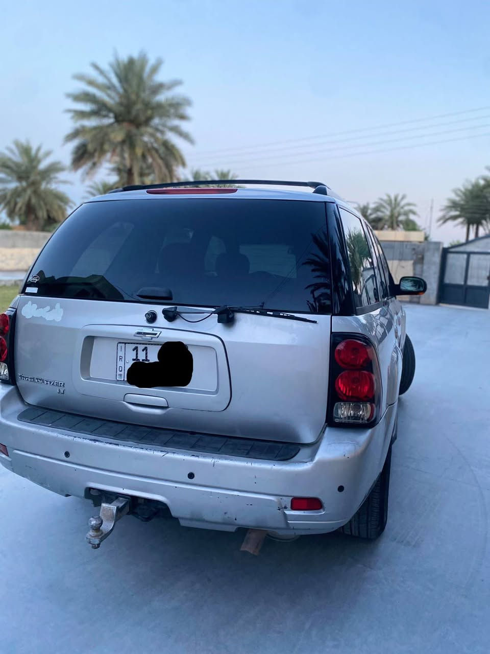شوفرليت بلايزر بچم تاهو مدنية 2008 رقم بغداد الانگليزي 6V مكينه 4.2 قبق ابيض تخم تاير حجم 18 جديد ..قطعتين صبغ جامرلغ وباب فول مواصفات ...حدادية جديدة مكينه وكير جدد تدفئة تبريد شغالة فتحت سقف سلايد تدفئة مقاعد جلد وكهربائية ارضية جلد سيارة جديدة ..بعقوبة  السعر .للاستفسار ***********
