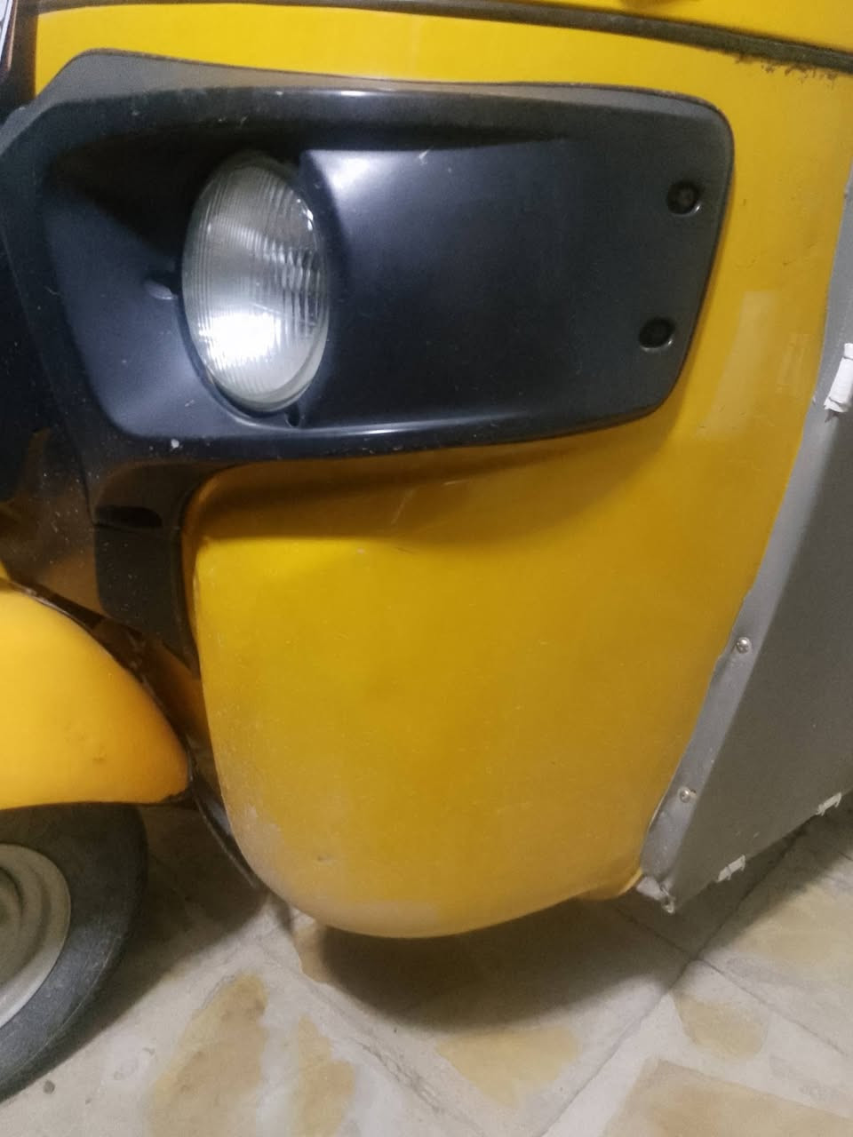 سلام عليكم تكتك 2020 مكينه مفتوحة لا تنقيص ولا تبخير تكتك جاهزه كبل لشارع كشر نضيف. بدون صبغ رقم بغداد بسمي تحويل ثاني يوم.مكاني بغداد الشماعية  سعر 7000وبيه مجال رقم الهاتف. *********** وصخة بسبب الامطار
