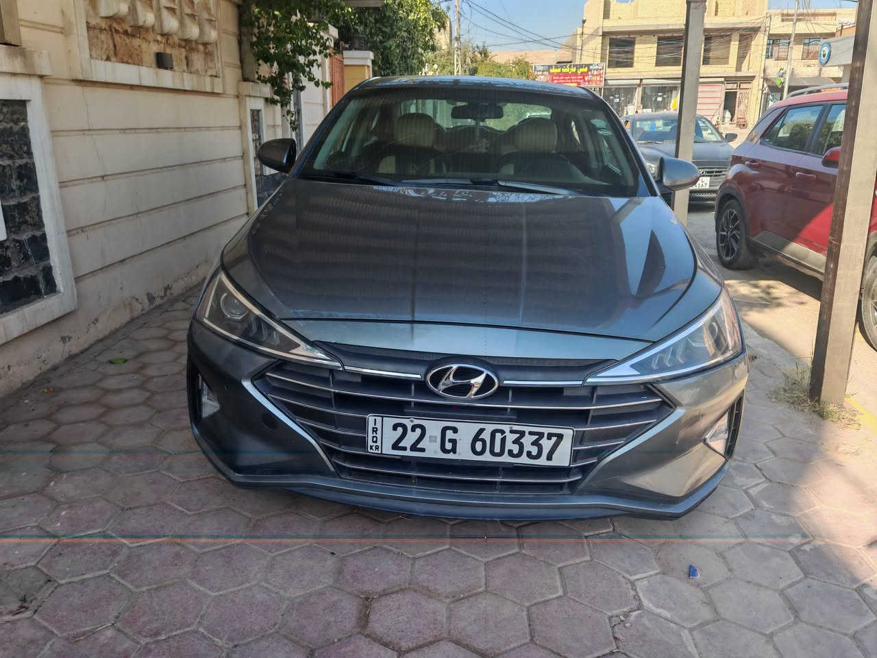 السلام عليكم الانترا لون سلفري رقمها اربيل الجديد ب اسمي موديل 19 امريكيه مكينه 2000 دوش فقط بيها صبغ جاملق الامامي جاملق الخلفي سياره جديده واي نقص ما بيها ومكينه ما مفتوحه بلاديه السعر 125 وبيها مجال مكان السياره بغداد المحموديه الاستفسار على هذا الرقم  *********** ***********
