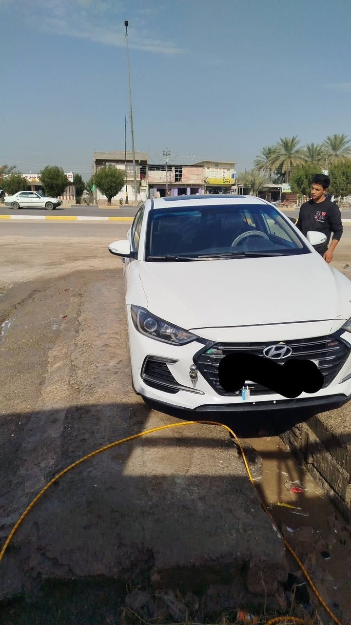 سلام عليكم النترا موديل 19 خليجي مكفوله رقم بغداد انكليزي مكينه 2000 دوش بيه بارد  بصيط سياره جاهزه ونضيفه السعر 155 وبيه مجال مكان السياره كربلاء ***********
