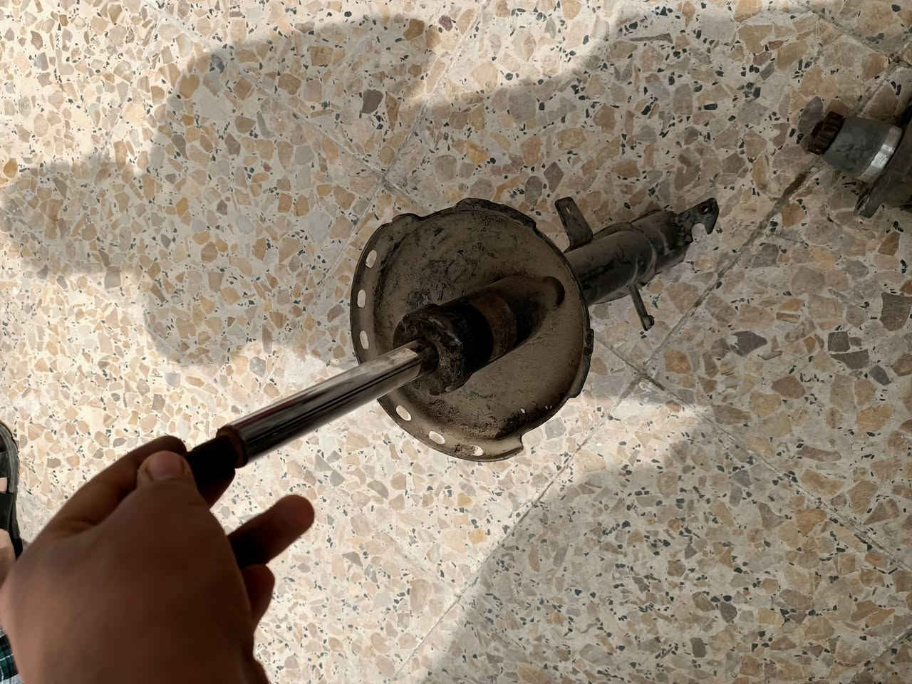 السلام عليكم قطع غيار للبيع عداد مال لاندكروزر موديل 2008 شغال ماعده كيج البانزين عاطل وضفيره كامله شغاله والاغراض البقيه مال سياره هايلندر موديل 2008 قيم بما يرضي الله وخذهن للتصال *********** العنوان بغداد
