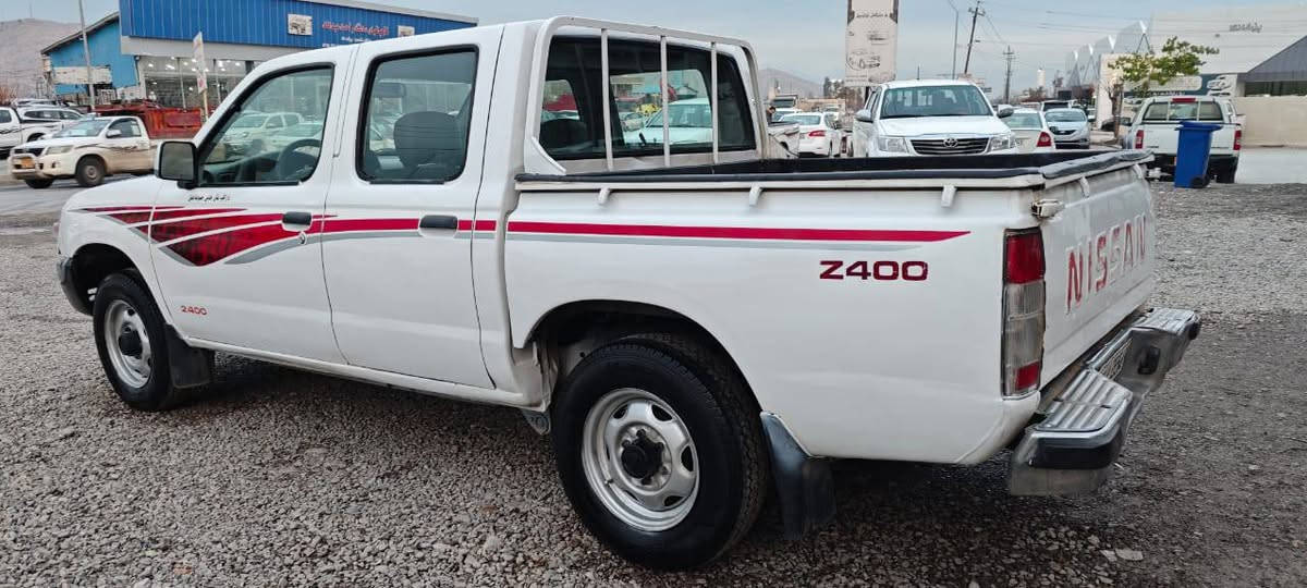 نیسان مۆدیل 2002 پەڵە بۆیاخ هەیە سەنەوی تا 2030 تازەیە چوار تەییەی لۆک غاز بەنزین گێڕ مەکینە بەشەرت نرخ 87گڵا کەمێ مەجەل 
شوین 
چوارقوڕنە 
ژ.م
***********
0771230627 دخان, السليمانية
