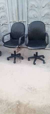 يوجد كراسي مكتب عدد25كرسي  سعر الواحد 30الف العنوان الحرية للستفسار‏ ‪...