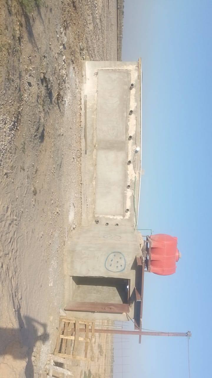 سلام عليكم مزرعه للبيع مساحه 2 دونم مع بيت مع حقل 250 متر بناء حديث مع ديوانيه 12 متر على شارع ابو الماش بيه ماي وكهرباء بيت بناء حديث مكان ذي قار قضاء الرفاعي على طريق ابو الماش رقم راعيه *********** مكلف بل نشر ما ارد خاص بدون احراج
