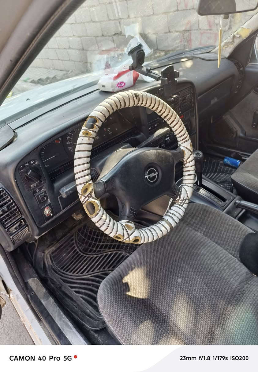 ياالله،، السلام عليكم ورحمه الله وبركاته
اوبل اوميكا موديل 1992 ،، سياره حلوه ومرتبه لا خياس ولا اي شي بيها مكينه بطه المكينه تبخر سياره جاهزه وحلوه ترايك وين ما يعجبك  كشرها بلادي غرفتها جديدة،، سياره بأسمي رقم سليمانيه تحويل مباشر ،، السعر 39ورقه وبيها مجال،، شاهد الله صارت عليه اكثر من هاذا السعر
رقم الهاتف
***********
***********
