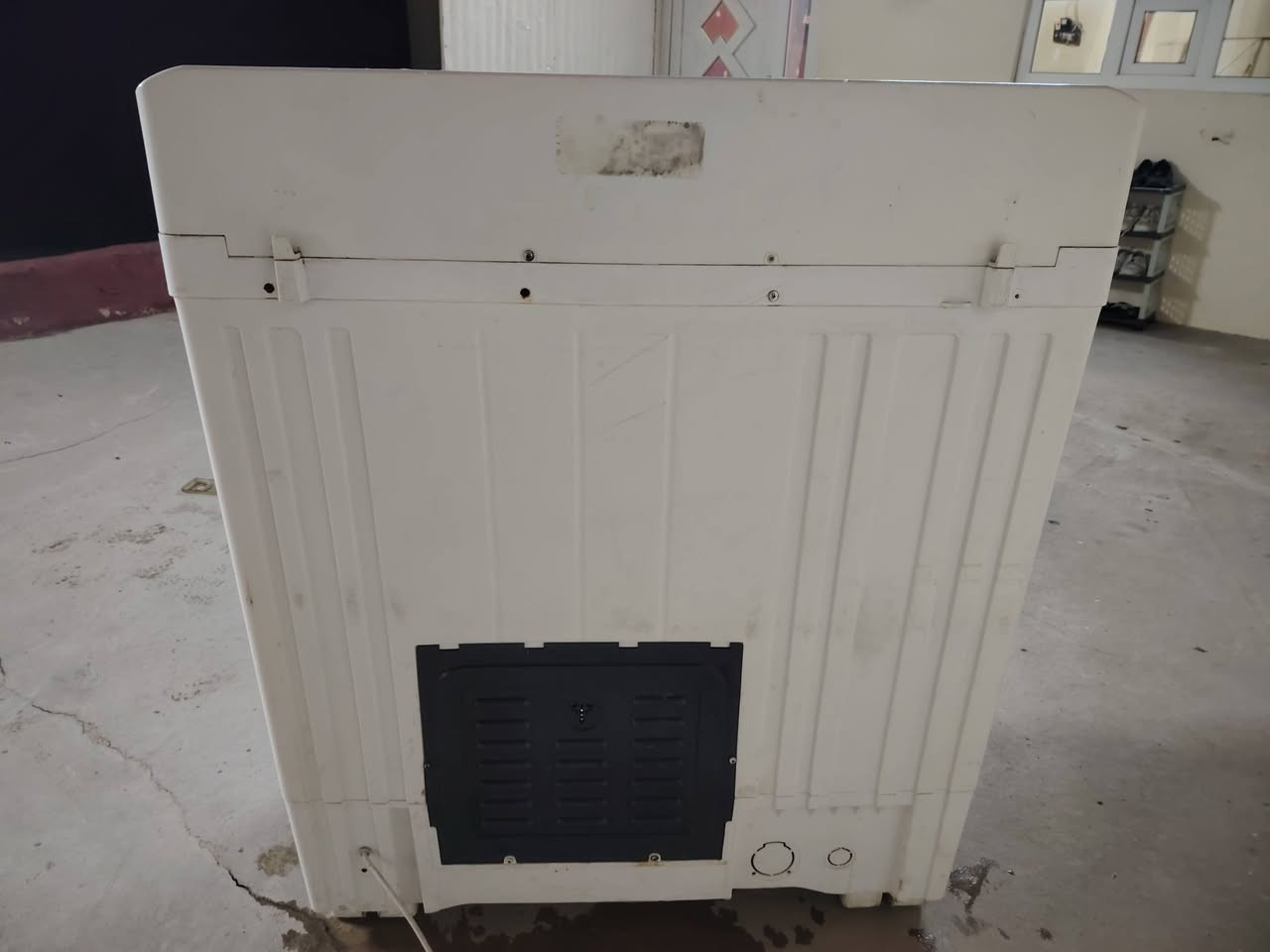 السلام عليكم اني هذا الغساله للبيع رقم الهاتف*********** ***********
