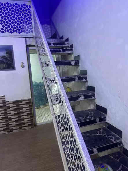 ♤ مشتمل للبيع  غير مسكون ♤🏠
💢¤طابو   ملك صرف ¤💢 
بناء حديث وشغل درجة أولى 
الموقع  المحاويل  حي ابو سديره قرب مدرسه النجاه 
المساحة 》👈》100 متر مربع 
واجه 》👈》10 متر  
نزال 》👈》20 متر زائد فضله للبلديه تابعه للمشتمل 
عرض الشارع 》👈》10 متر تبليط 
السعر 》》63 مليون وبي مجال 
للاستفسار اكثر الاتصال على الارقام التاليه 📞📞
***********  - ***********
او زياره مكتب  المحامي العقاري علي راجي العلواني
