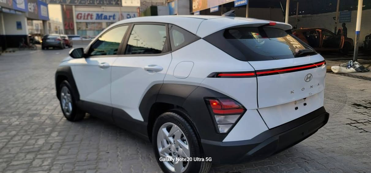 السلام عليكم كونا 2025 مرقم ذي قار شهداء  ماشيه 6  الف ميل  فقط خشم البنيد معدل ليبل واحد  بدون ايرباك  دهن الشركه ماي راديترات تبريد الشركه دعاميه مصلحه نفسها وجاملغ مفتوح وراجع نفسه  الي يدور نضيف للاستفسار ***********. السعر 180
