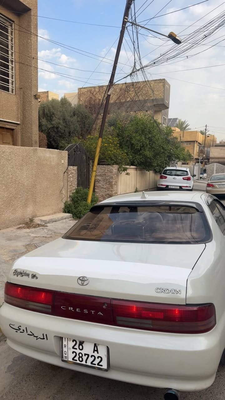 كرستا 1993 ابيض لؤلؤي جاهزه مابيها نقص برغي 
كير محرك 2500 بلجيس سياره نضيفه ونصبه كفاله كص وأصوليات ونقل جثه مصبوغه عام 
تبريد ثلج ❄️ 
67 بيها مجال بسيط 
***********
