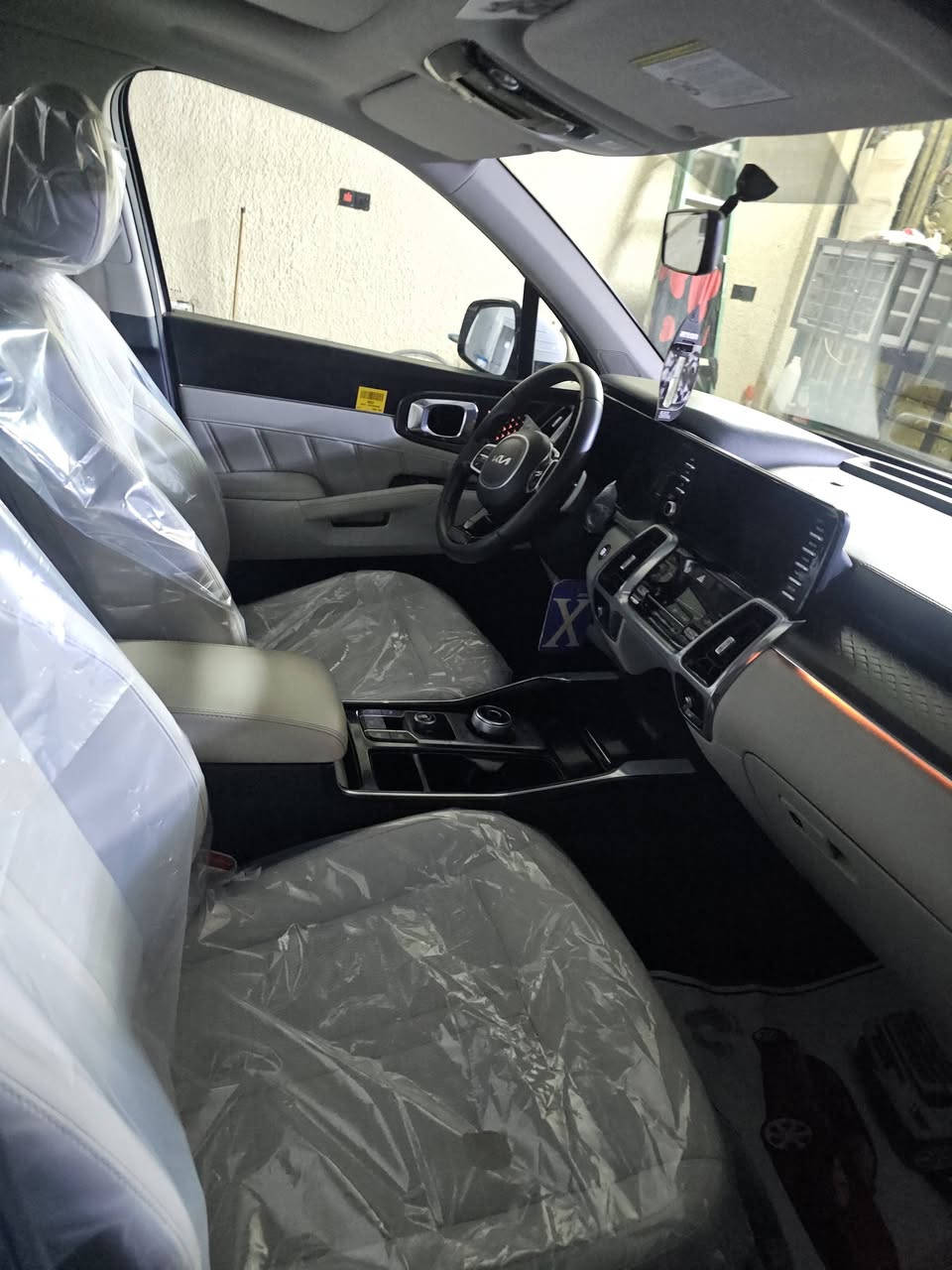 السلام عليكم
سورنتو موديل 23
السيارة مكفولة 
فول1\1
 للأستفسار: ***********
