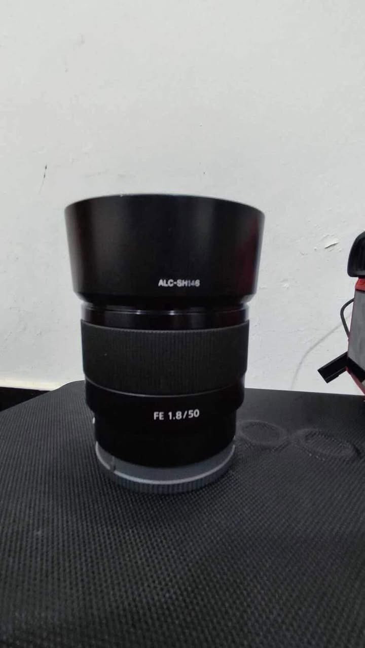 سلام عليكم كامره سوني للبيع نضيفه كلش  سوني a73  ويها عدسه الشتر موجود بل صوره السعر قفل وي العدسه مليون و400. ولي يحب يشتري يجي خاص


**إذا كنت صاحب هذا الإعلان وتريد حذفه لأي سبب، رجاءا أرسل رسالة إلى الدعم الفني**