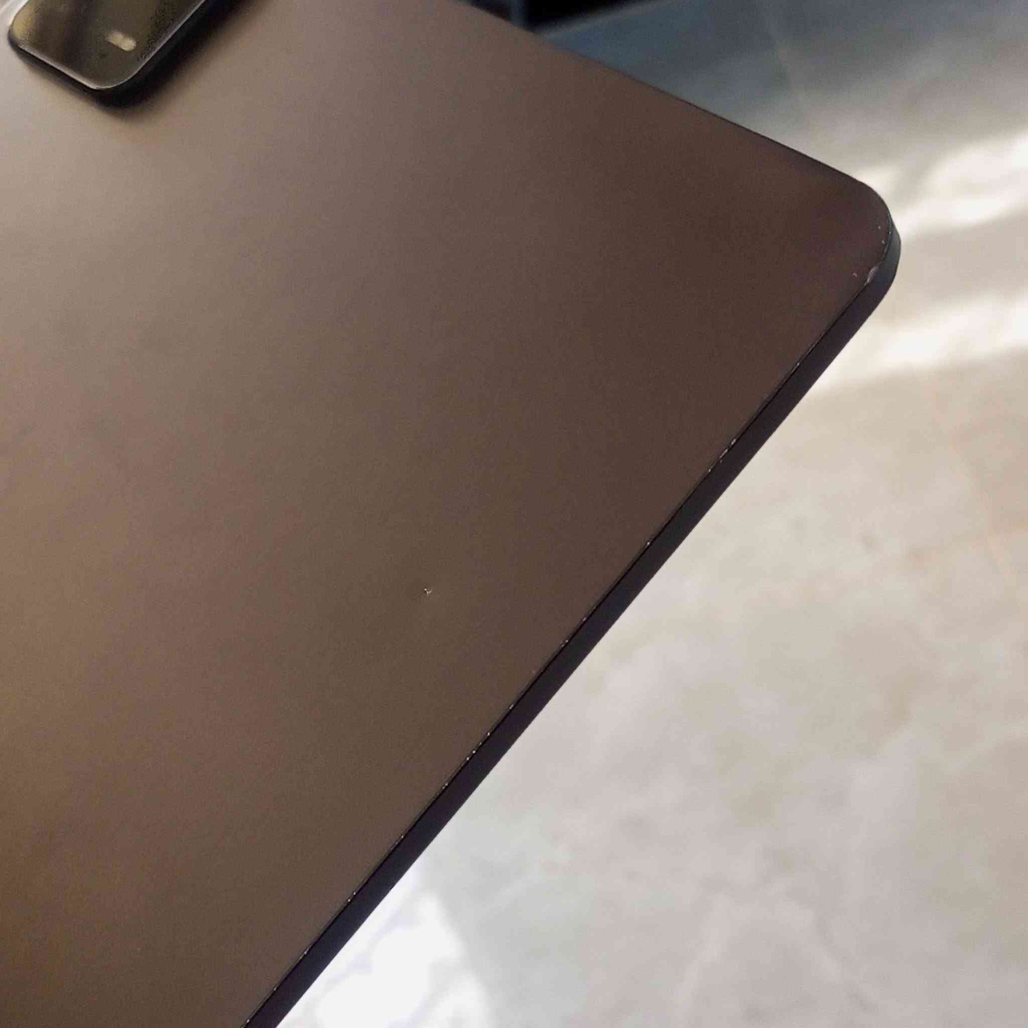 للبيع Xiaomi Pad 6 مستعمل 
الذاكرة: 256GB
الجهاز شغال بكفاءة عالية، وكلشي بيه تمام.
بيه تأثير خفيف بظهر الجهاز (تجميلي فقط)، وما يأثر نهائياً على اللمس أو الشاشة أو الأداء.
مناسب للدراسة، الألعاب، والتصفح.
السعر: 225 الف وبي مجال شوي
للمهتمين أو للاستفسار ، واتساب ***********
