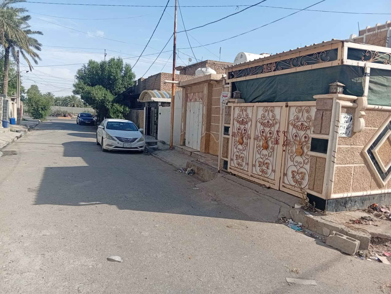 سلام عليكم بيت البيع مساحه 10*10 التحرير ع شارع الحولي قرب ملعب الزهيري اي ستفسار تصال ع رقم ***********
