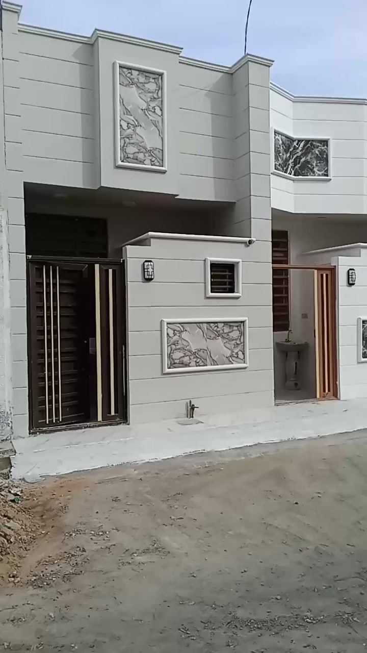 مجمع الابداع السكني قرب العلوه المركزيه مقابل دور العتبه العباسيه اخوتنا وناسنا الطيبين خمسينات ميات سعر ال 50 35 مليون سعر 75 55 مليون سعر 100 متر 75,000,000 اي استفسار عن العقار في كربلاء خادمكم ابو عبد الله عقارات كربلاء الاستفسار 0 7 7 2 8 15 70 50
