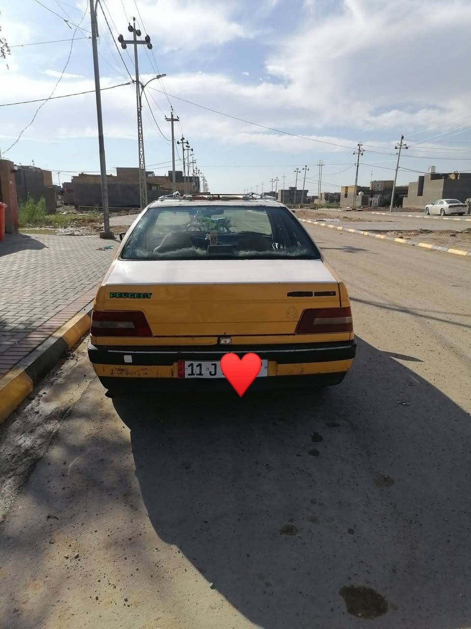 السلام عليكم من رخصت الادمن بيجو 405 موديل 2009 عبالك 16
محرك جديد كير جديد باتري جديد تخم تاير جديد كهربائيات كلها شغاله تبريد ثلج شاشه لمس دشبول كله شغال كيلو متر رون حماوه كيج بانزين كله شغال برانكيتات مكفوله عوزها قفل جنطه وشريط الأسود الي داير السياره  لأن شويه تعبان بس.. برغي ماعوزها رقم بغداد انكليزي سنويه لل 29ترايها وين مايعجبك سياره متعوب عليها يشهد الله  لاتنسون هسه صيف اذا مو تبريد الناس ماتصعد السعر 30المكان واسط رقم *********** ////***********
