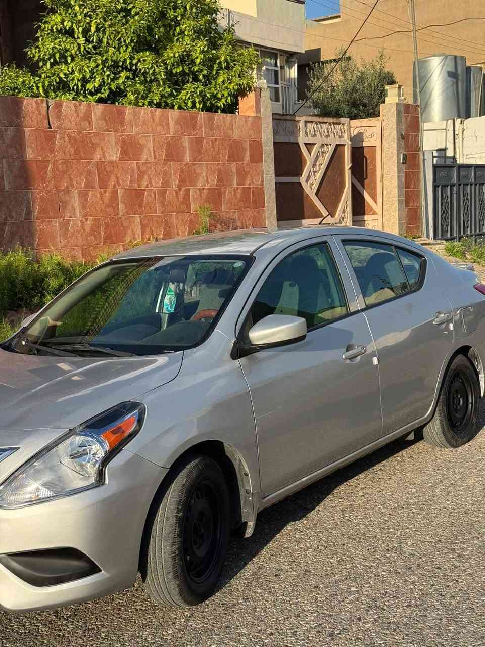 فيرسا ٢٠١٧ s
ماشية ١١١ الف
بدون ارباك
بدون صبغ 
بي جامرلغ تعديل بارد

ومكانين صغير بارد

سعر ٩٢ بي مجال
***********
كركوك
