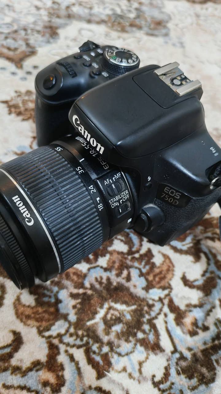 كامرة كانون  D750  شاشه لمس قلاب السعر 450 الف مكاني كربلاء ***********
