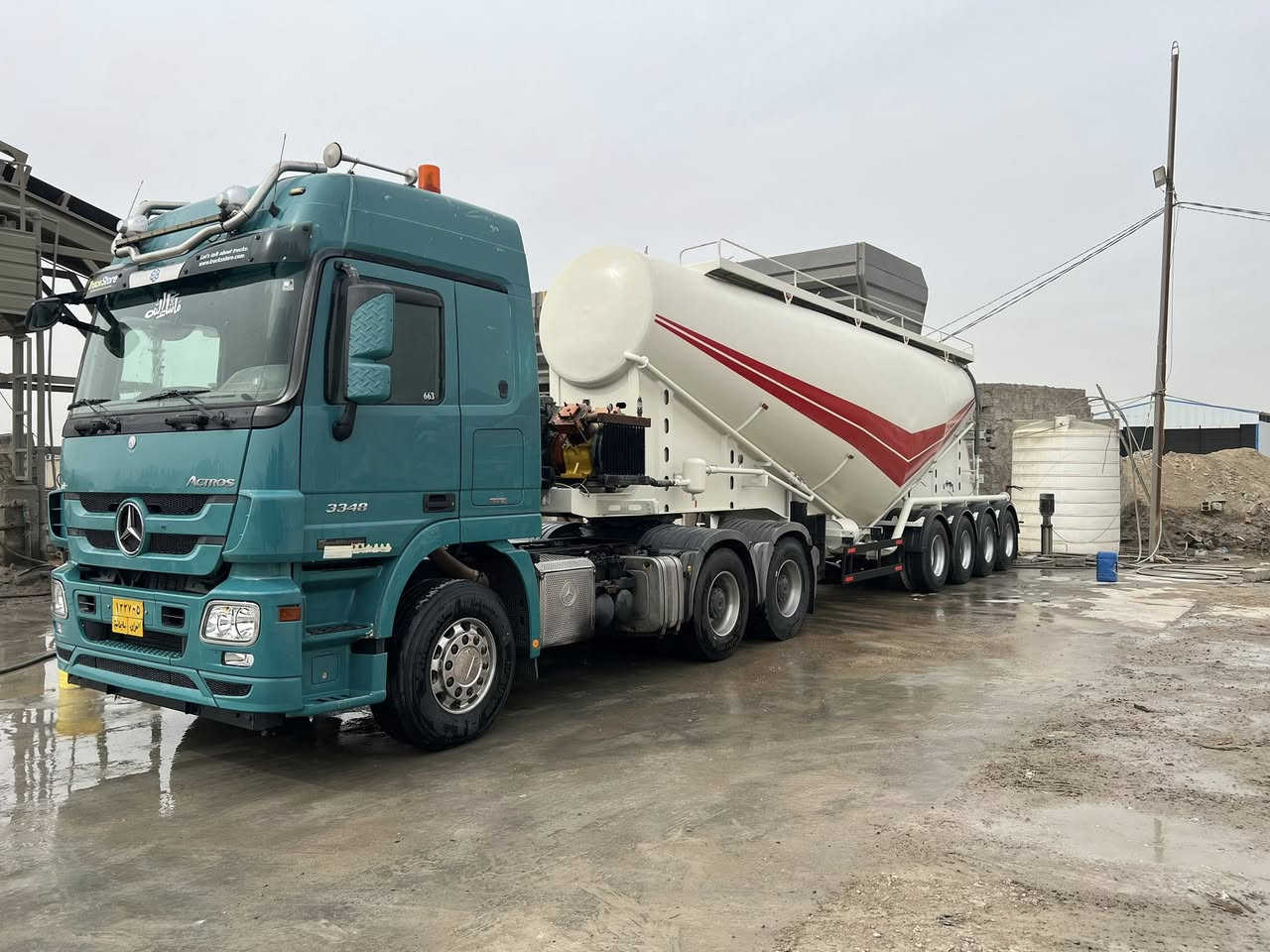 سلام عليكم اخوان سايلو للبيع سكس مجموعه جوبلس حجم 3348 اكتروس موديل2009 حاجب اصل سايلو خليل جان موديل 2018  4 دناكير تايرات جدد سيارة فول نضافه الحموله 50 طن مكان الديوانية المزيد من الاستفسار الاتصال على الرقم *********** او مراسله الصفحه
