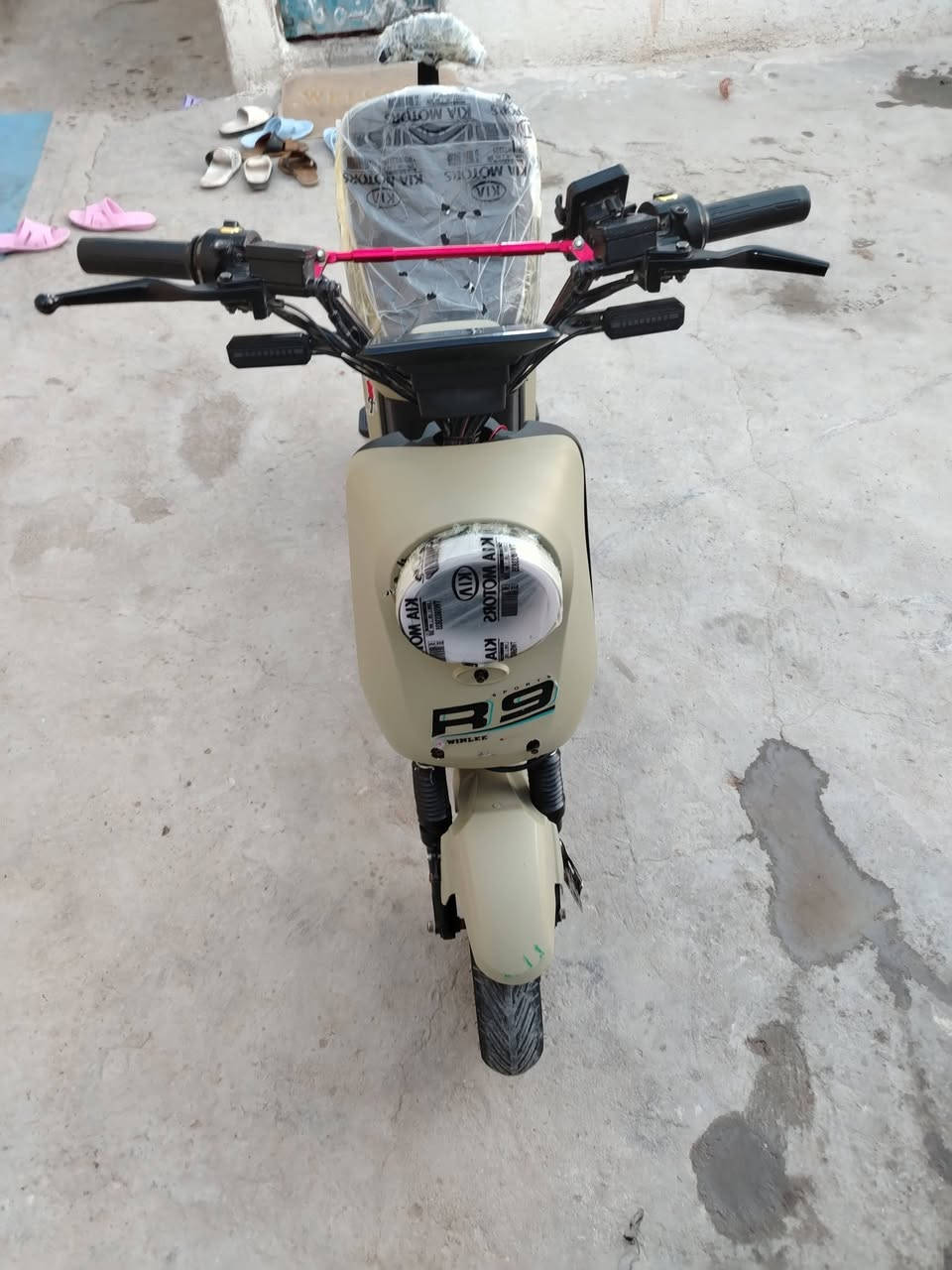 دراجه للبيع السعر 400 25 دراجه جديده كهربائياتها كلها شغاله باتريات كبار 32 امبير  دراجه جديده ***********
