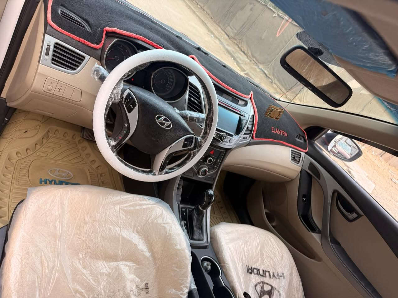 سلام عليكم النتره خليجي 2016 نص موصفات بدون فتحه السياره خير من الله وجاهزه من كلشي تايرات حداديه تبريد مكينه وكير كفاله السياره كفاله عامه السعر 126 وبيه مجال مكان الناصريه مركز ***********
