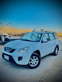 سياره شيري  موديل 2015 كفاله عامه من ضربه والصبغ  مكينه 2000بلاد ماشيه...