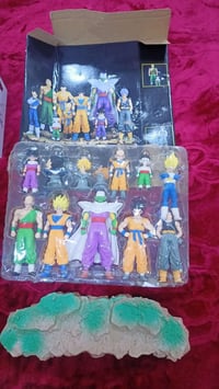 مجسمات • ثلاث قطع