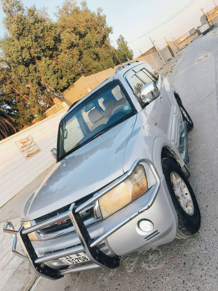 السلام عليكم 
بايجيرو موديل 2003 
مواصفات واخلفي 
شاشه اندرويد  كامره خلفيه 
  كشنات كهرباء
تبريد 3قطع شغل
سياره خير من الله 
بيه صبغ حزام جانت جارده عل البلاد
كير محرك  بلادي  خير من الله صدر جديد 
 سياره ناعمه واحله من الصور 
السعر 70بيه مجال  
مكان السياره بغداد  مدينه الصدر
للاستفسار على الارقام التاليه 
 *********** بغداد, العراق
