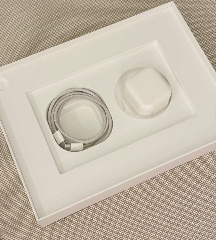 ايباد 10
📦 الحالة: جديد بالبكيت، لم يتم الاستخدام
💾 السعة: 64GB
🎨 اللون: فضي (Silver)
📱 الشاشة: 10.9 إنش Liquid Retina
⚡ المعالج: Apple A14 Bionic
📸 الكاميرا الخلفية: 12MP
🤳 الكاميرا الأمامية: 12MP Ultra Wide
🔋 بطارية تدوم طوال اليوم
🔌 منفذ شحن: USB-C
📶 Wi-Fi
📦 يأتي مع الكيبل الأصلي وجميع محتويات العلبة

💰 السعر: 525,000 دينار عراقي
🔸 يوجد مجال بسيط بالسعر للجادين فقط

واتساب ***********
