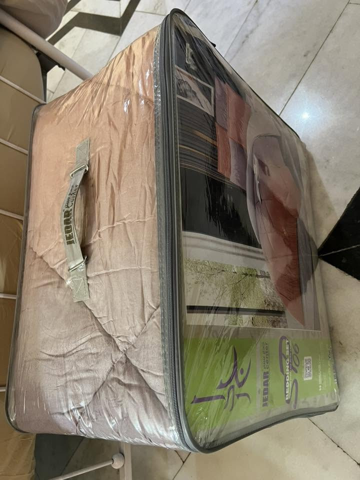 لحاف للبيع جديد من جدار سعر 40
نفرين
0771 395 3140
بغداد جديدة
