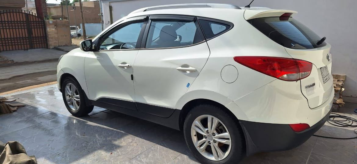 السلام عليكم توكسان 2012 رقم بابل تخم تاير حداديه جديده منظومة تبريد جديده سياره خير من الله بيها باب سائق تبديل فقط سعر 131وبيها مجال الطيبين ..
***********
