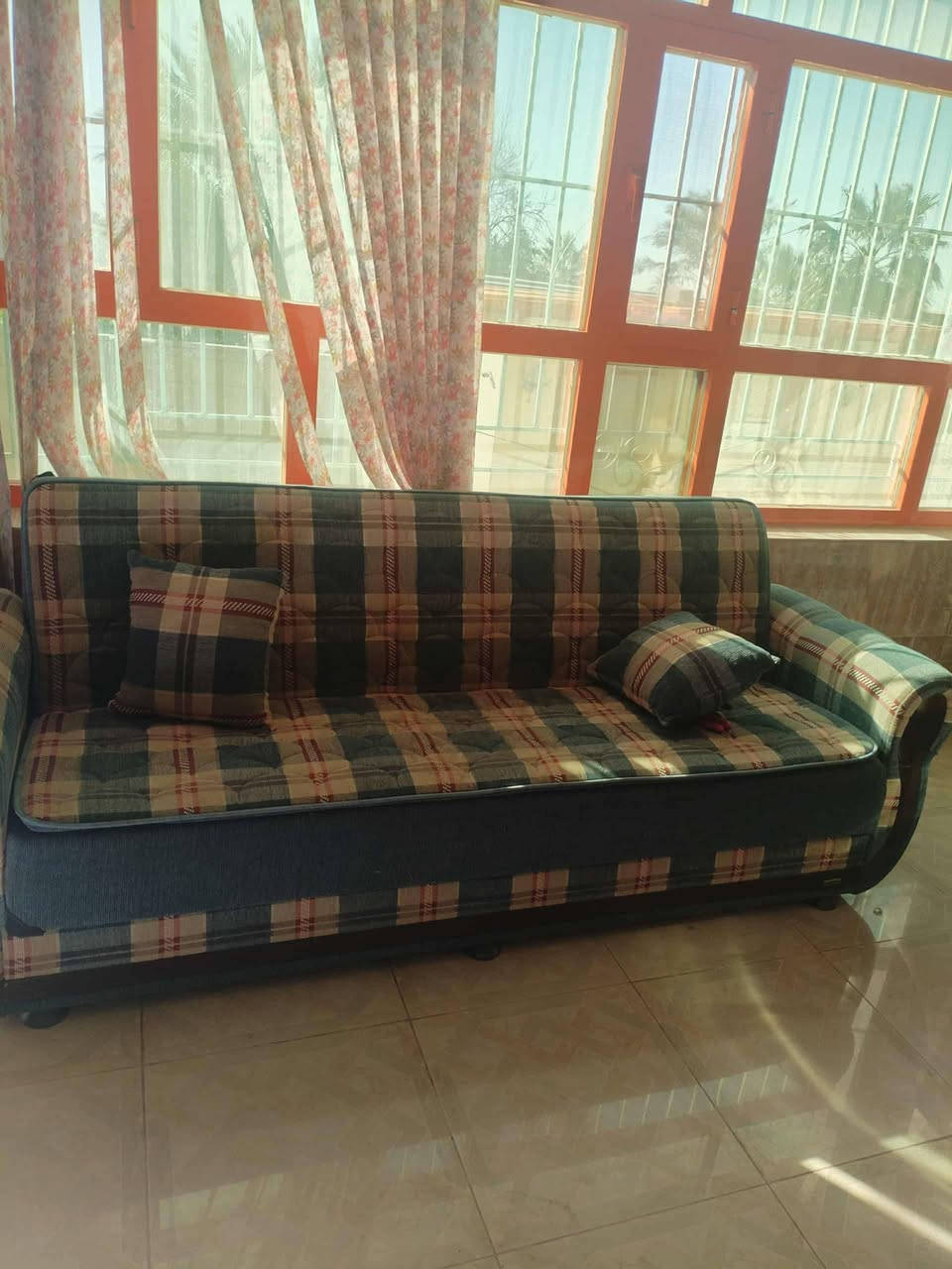 قەنەفی 10نەفەری تورکی وەکو تازە وایە نرخی 400هەزار سیستەمی منداڵانەکەیش 75هەزار


**إذا كنت صاحب هذا الإعلان وتريد حذفه لأي سبب، رجاءا أرسل رسالة إلى الدعم الفني**