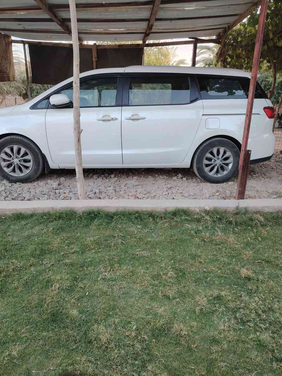 سيارة سبعه سيدونا 2019 للبيع للتواصل ع الر الرقم 
***********
