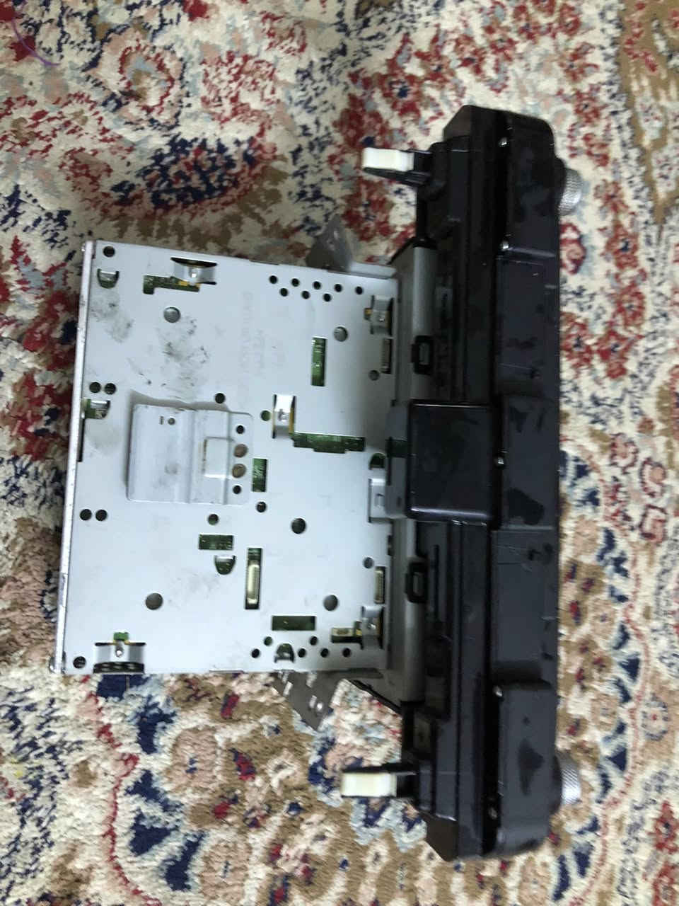 سلام عليك شاشه مال النتره ١٩للبيع  مع اطار سعر ٥٠ مكان بغداد غزاليه رقم ***********
