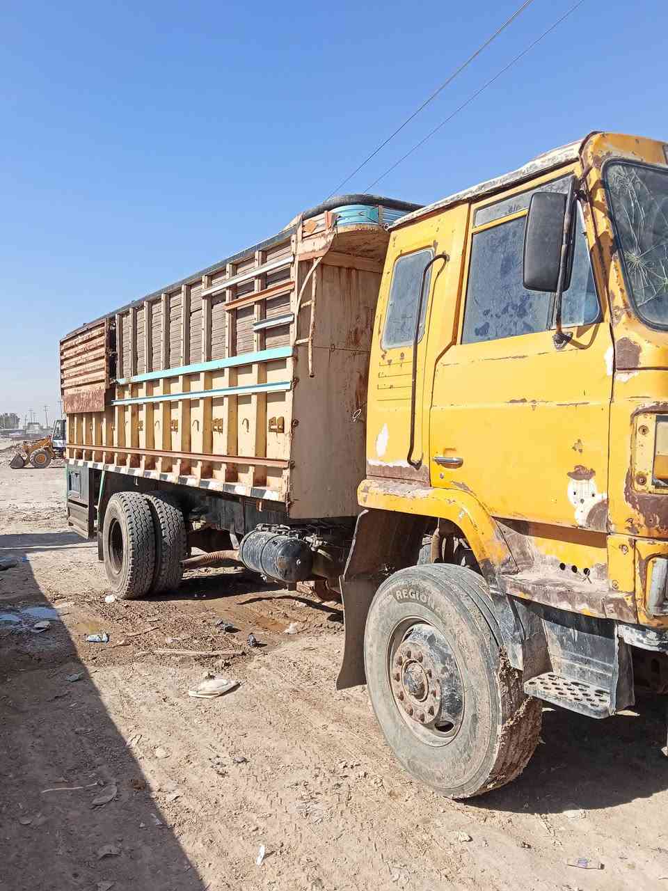 سلام عليكم  سيارة نيسان البيع الاستفسار ***********
